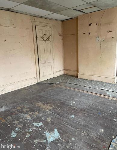 110 Diamond St, Philadelphia PA 19122-1418 exterior