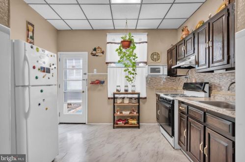 1920 16 St, Philadelphia PA 19145-3010 exterior