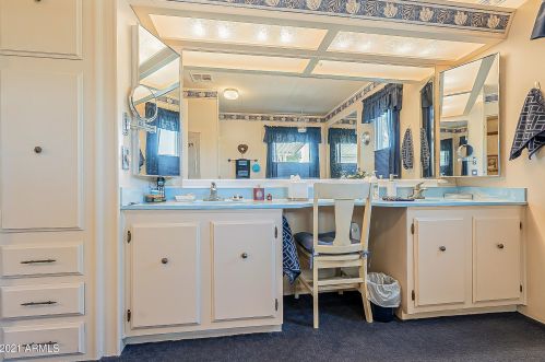 8938 Country Clb Dr, Chandler AZ 85248-6417 exterior