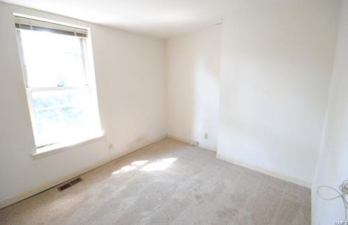 1851 10th St, Saint Louis MO 63104-3959 exterior