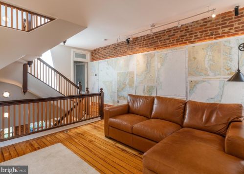 1245 Independence Ave, Washington DC 20003-2302 exterior