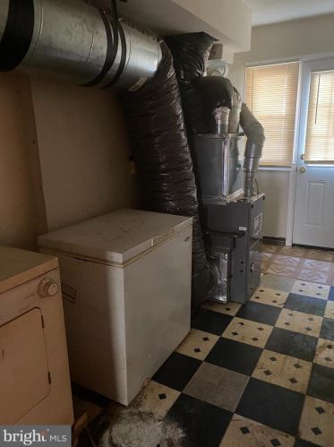 241 54th St, Washington DC 20019-6624 exterior