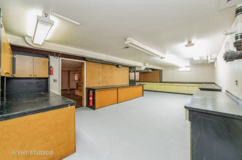 7542 Ainslie St, Chicago IL 60630-2302 exterior