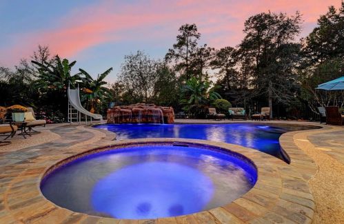 114 Leah Dr, Montgomery TX 77316-6818 exterior