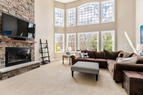 92 Hound Pack Cir, Walpole MA  02032-1050 exterior