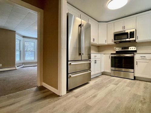 48 Pembroke Rd, Concord NH  03301-5642 exterior