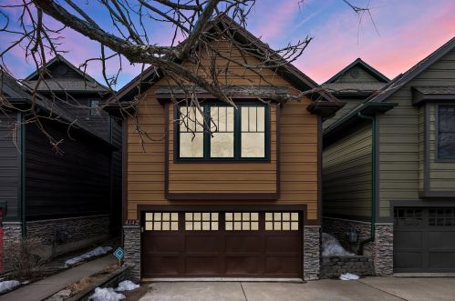 4142 Rockwell St, Chicago, IL 60618-2823