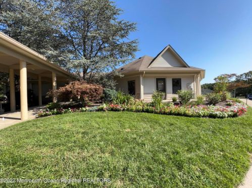 710 Bluebell Dr, Jackson Twp NJ  08527-4113 exterior