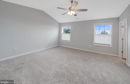 38 Overlook Dr, Hanover PA 17331-9136 exterior