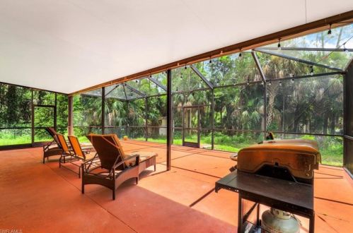 180 23 St, Naples FL 34120-1818 exterior