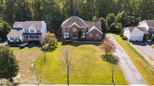 9 Nancy Ct, Jackson Twp, NJ 08527-4669