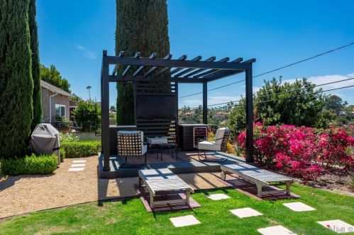 4880 Alder Dr, San Diego CA 92116-2304 exterior