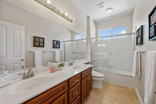 1014 Houston Cir, Folsom CA 95630-7653 exterior