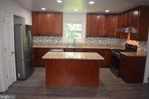 11809 Milbern Dr, Rockville, MD 20854-3527