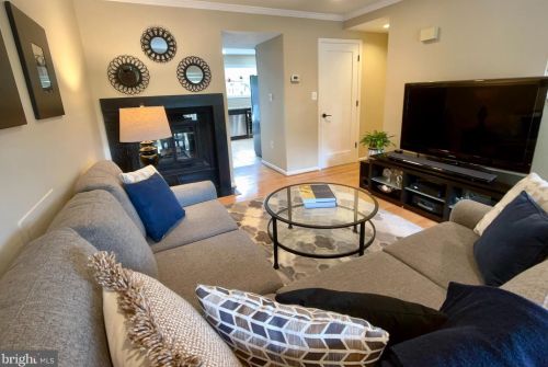 4503 28th Rd, Arlington, VA 22206-3316