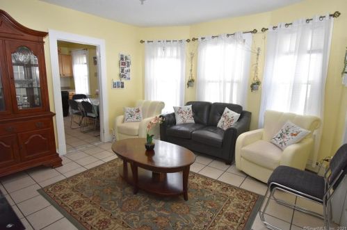 27 Thorniley St, New Britain CT 06051-1639 exterior