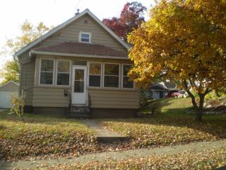 808 Elm Ave, Jackson MI  49203-1927 exterior