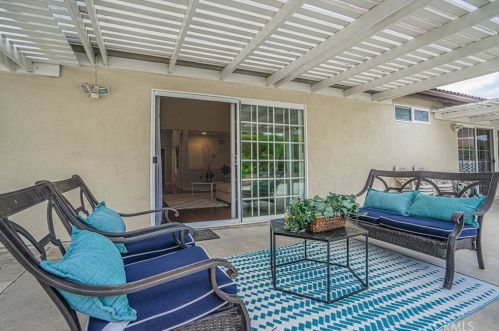 1301 Eltham Pl, Fullerton CA 92833-2021 exterior