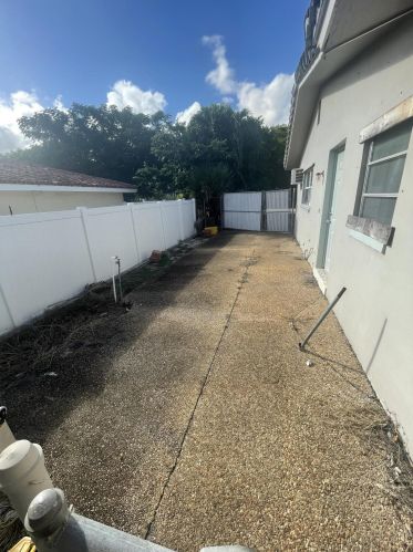 2242 3rd Ct, Boca Raton FL  33431-7433 exterior