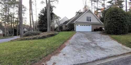 6230 Blackwater Trl, Atlanta, GA 30328-2719