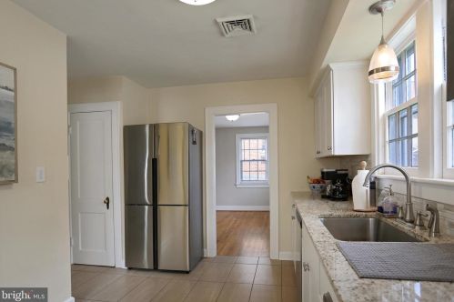 204 Forney Ave, Hanover PA  17331-2919 exterior