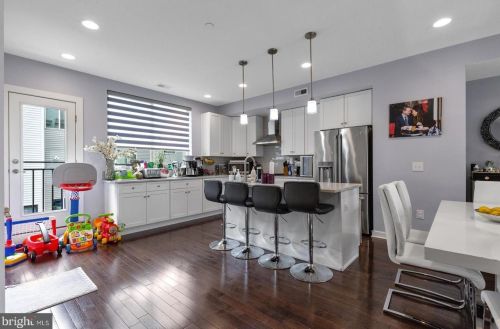 2673 Amber St, Philadelphia PA  19125-1404 exterior