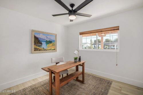 724 Cactus Wren Dr, Phoenix AZ  85021-8626 exterior