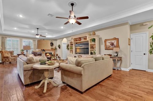 8702 Malardcrest Dr, Humble TX 77346-8106 exterior