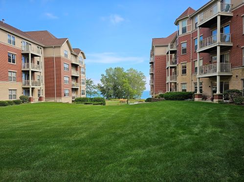 4130 Lake Dr, Milwaukee WI 53211-1719 exterior