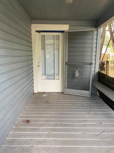 1005 Hamilton Ave, Tampa FL  33604-4324 exterior