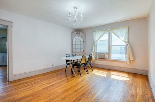 28 Merrimac Ave, Springfield MA  01104-2718 exterior