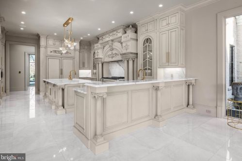 6431 Georgetown Pike, Mc Lean VA 22101-2212 exterior