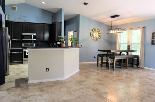 6163 Gatun Dr, Fort Pierce FL 34986-4402 exterior