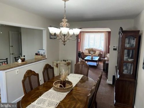 7158 Erdrick St, Philadelphia PA 19135-2602 exterior