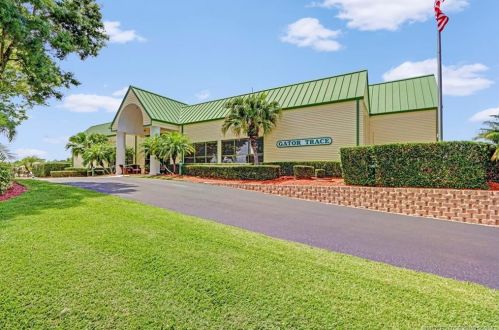 4055 Gdn Villas, Fort Pierce FL 34982-6826 exterior