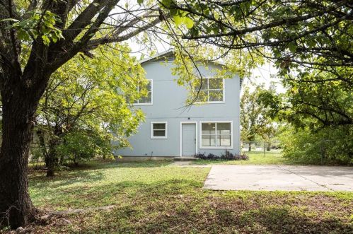 300 Blackson Ave, Austin TX  78752-2611 exterior