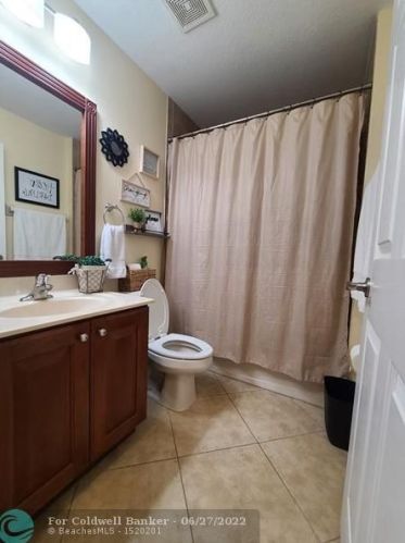 1970 Jamesport Dr, Fort Pierce FL  34953-4377 exterior