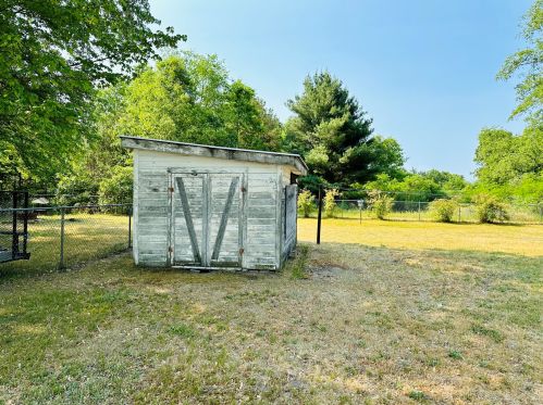 743 Tyler Rd, Meskegon MI 49445-9333 exterior