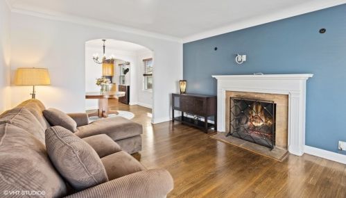 4815 Mulligan Ave, Chicago IL 60630-2921 exterior