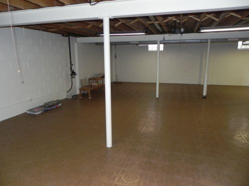 4845 82nd St, Milwaukee WI  53220-4217 exterior