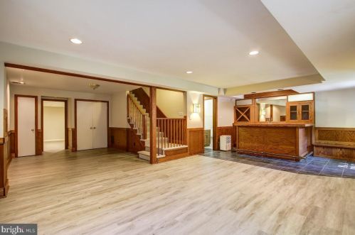 10512 Gainsborough Rd, Rockville MD 20854-3717 exterior