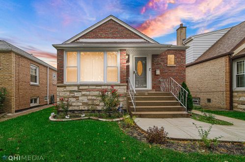 3855 Marquette Rd, Chicago, IL 60629-4144