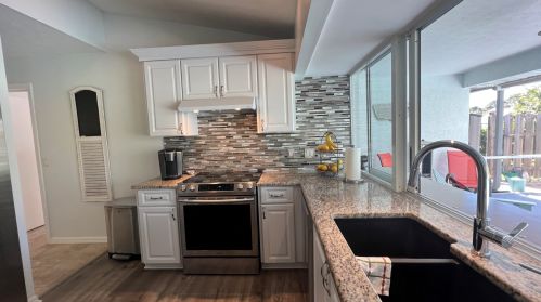 1911 Gaskins Cir, Fort Pierce FL  34952-6640 exterior