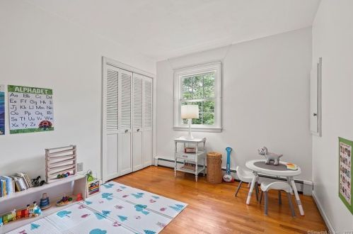 1 Hidden Lk Ct, Ridgefield CT 06877-2310 exterior