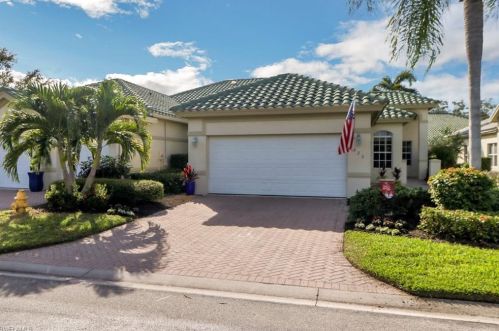 825 Vistana Cir, Naples, FL 34119-1004