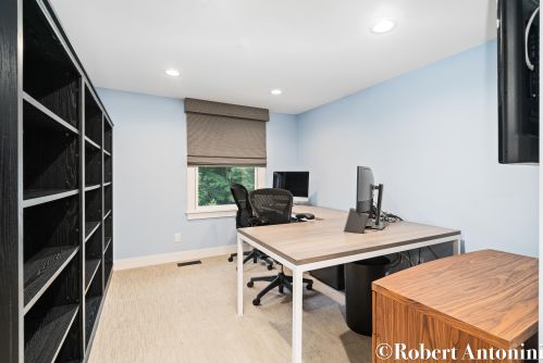 2420 Gln Echo Dr, Grand Rapids MI 49546-5524 exterior