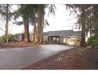 377 23 Ave, Eugene OR  97405-1634 exterior