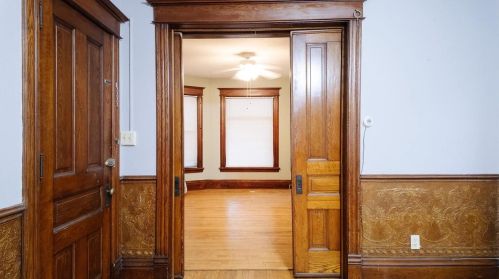 1915 University Ave, Madison WI 53726-3918 exterior