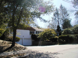 190 Temple St, Newton, MA 02465-2316