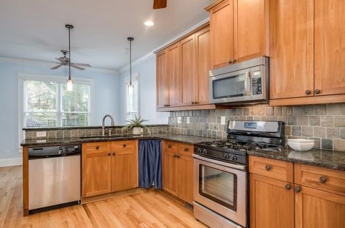 1625 Flat Shoals Rd, Atlanta GA  30349-6151 exterior